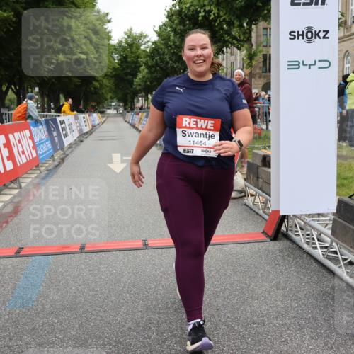 14.06.2026 - REWE Women's Run Strokosch-Dieckow http://msf.ph/oto/9788188 14.06.2026 10:30:46 Ziel 11464 meine-sportfotos.de
