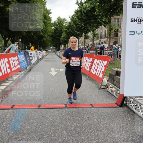 14.06.2026 - REWE Women's Run Strokosch-Dieckow http://msf.ph/oto/9788196 14.06.2026 10:31:52 Ziel 10228 meine-sportfotos.de