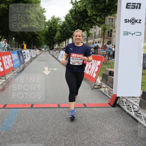 14.06.2026 - REWE Women's Run Strokosch-Dieckow http://msf.ph/oto/9788204 14.06.2026 10:31:53 Ziel 10228 meine-sportfotos.de