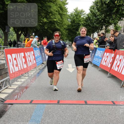14.06.2026 - REWE Women's Run Strokosch-Dieckow http://msf.ph/oto/9788207 14.06.2026 10:33:19 Ziel 10873, 11117 meine-sportfotos.de