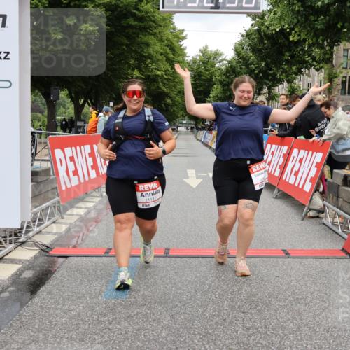 14.06.2026 - REWE Women's Run Strokosch-Dieckow http://msf.ph/oto/9788216 14.06.2026 10:33:20 Ziel 10873, 11117 meine-sportfotos.de
