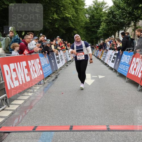14.06.2026 - REWE Women's Run Strokosch-Dieckow http://msf.ph/oto/9788225 14.06.2026 10:37:43 Ziel 10176 meine-sportfotos.de