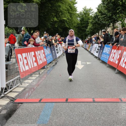 14.06.2026 - REWE Women's Run Strokosch-Dieckow http://msf.ph/oto/9788227 14.06.2026 10:37:44 Ziel 10176 meine-sportfotos.de