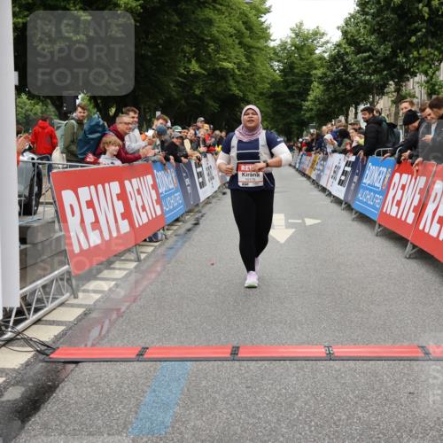 14.06.2026 - REWE Women's Run Strokosch-Dieckow http://msf.ph/oto/9788228 14.06.2026 10:37:44 Ziel 10176 meine-sportfotos.de