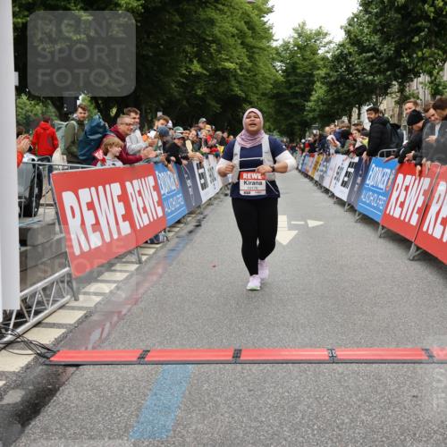14.06.2026 - REWE Women's Run Strokosch-Dieckow http://msf.ph/oto/9788229 14.06.2026 10:37:44 Ziel 10176 meine-sportfotos.de