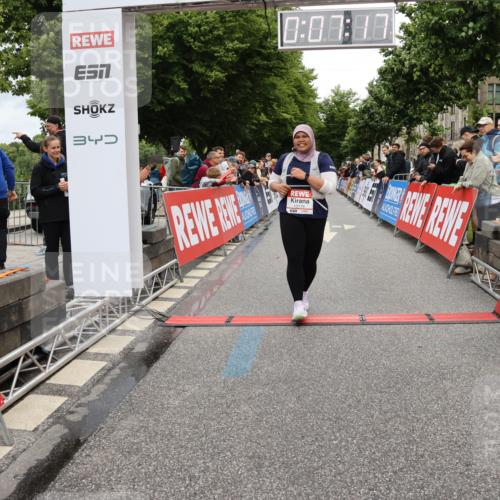 14.06.2026 - REWE Women's Run Strokosch-Dieckow http://msf.ph/oto/9788233 14.06.2026 10:37:45 Ziel 10176 meine-sportfotos.de
