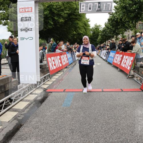 14.06.2026 - REWE Women's Run Strokosch-Dieckow http://msf.ph/oto/9788236 14.06.2026 10:37:45 Ziel 10176 meine-sportfotos.de