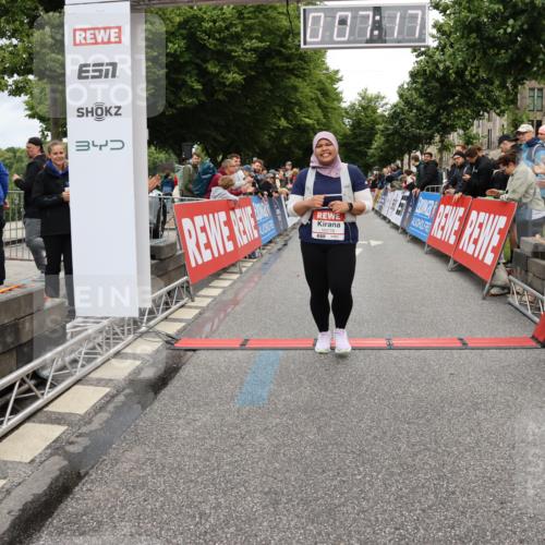 14.06.2026 - REWE Women's Run Strokosch-Dieckow http://msf.ph/oto/9788237 14.06.2026 10:37:45 Ziel 10176 meine-sportfotos.de