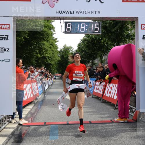 14.06.2026 - REWE Women's Run Strokosch-Dieckow http://msf.ph/oto/9788251 14.06.2026 10:48:44 Ziel 5910 meine-sportfotos.de