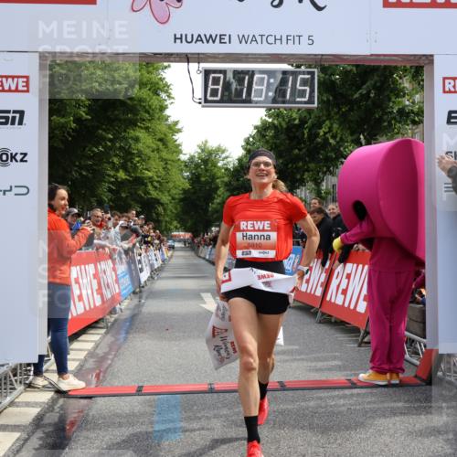 14.06.2026 - REWE Women's Run Strokosch-Dieckow http://msf.ph/oto/9788255 14.06.2026 10:48:44 Ziel 5910 meine-sportfotos.de