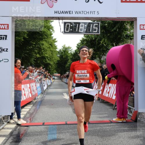 14.06.2026 - REWE Women's Run Strokosch-Dieckow http://msf.ph/oto/9788256 14.06.2026 10:48:44 Ziel 5910 meine-sportfotos.de