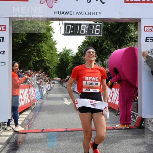 14.06.2026 - REWE Women's Run Strokosch-Dieckow http://msf.ph/oto/9788258 14.06.2026 10:48:44 Ziel 5910 meine-sportfotos.de