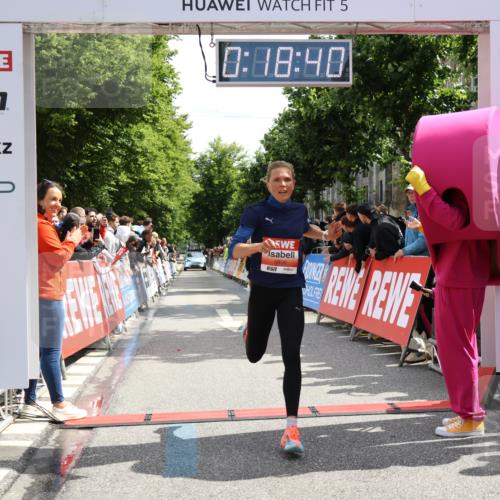 14.06.2026 - REWE Women's Run Strokosch-Dieckow http://msf.ph/oto/9788271 14.06.2026 10:49:09 Ziel 5737, 5906 meine-sportfotos.de
