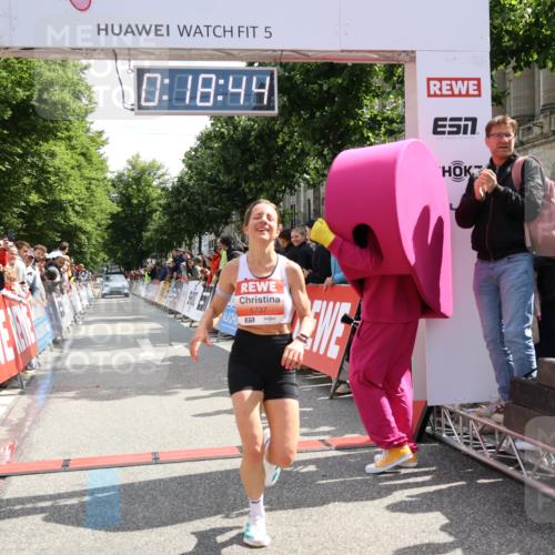 14.06.2026 - REWE Women's Run Strokosch-Dieckow http://msf.ph/oto/9788287 14.06.2026 10:49:12 Ziel 5737, 5906 meine-sportfotos.de