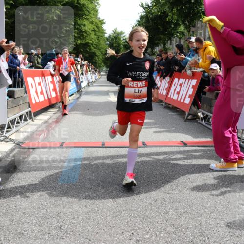 14.06.2026 - REWE Women's Run Strokosch-Dieckow http://msf.ph/oto/9788320 14.06.2026 10:50:13 Ziel 5504, 6063 meine-sportfotos.de