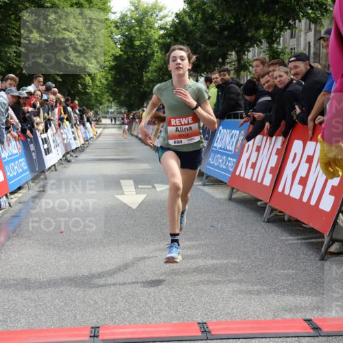 14.06.2026 - REWE Women's Run Strokosch-Dieckow http://msf.ph/oto/9788331 14.06.2026 10:50:39 Ziel 5024 meine-sportfotos.de