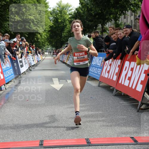 14.06.2026 - REWE Women's Run Strokosch-Dieckow http://msf.ph/oto/9788332 14.06.2026 10:50:39 Ziel 5024 meine-sportfotos.de