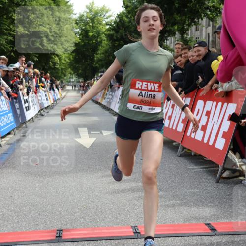 14.06.2026 - REWE Women's Run Strokosch-Dieckow http://msf.ph/oto/9788337 14.06.2026 10:50:39 Ziel 5024 meine-sportfotos.de