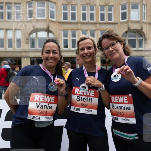 14.06.2026 - REWE Women's Run Michael Strokosch http://msf.ph/oto/9788692 14.06.2026 11:03:35 Laufen 5274, 2026, 7, 5892, 5440 meine-sportfotos.de