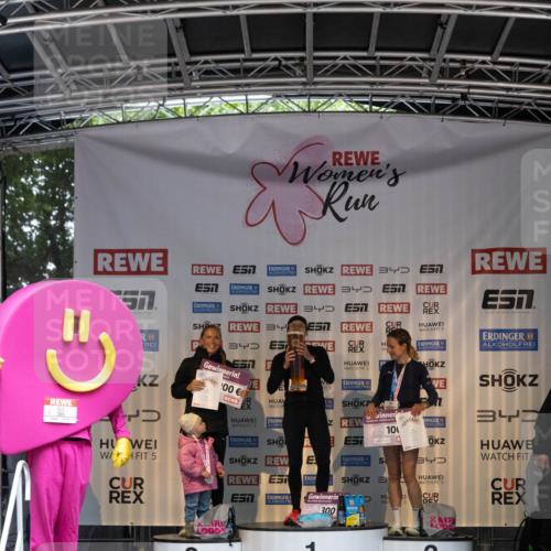 14.06.2026 - REWE Women's Run Michael Strokosch http://msf.ph/oto/9788750 14.06.2026 11:18:20 Laufen 57, 3, 34, 3, 5, 34, 100, 5, 5, 10, 4, 300, 5, 2, 1, 5, 3 meine-sportfotos.de