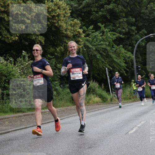 14.06.2026 - REWE Women's Run Jannik Wohlers http://msf.ph/oto/9789101 14.06.2026 10:01:59 Laufen 11098, 11099, 57 meine-sportfotos.de