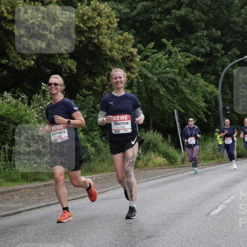 14.06.2026 - REWE Women's Run Jannik Wohlers http://msf.ph/oto/9789103 14.06.2026 10:01:59 Laufen 11098, 11099, 57 meine-sportfotos.de