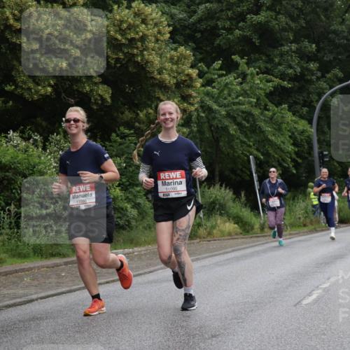 14.06.2026 - REWE Women's Run Jannik Wohlers http://msf.ph/oto/9789104 14.06.2026 10:01:59 Laufen 11098, 11099, 57 meine-sportfotos.de