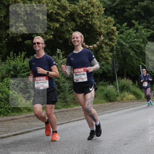 14.06.2026 - REWE Women's Run Jannik Wohlers http://msf.ph/oto/9789113 14.06.2026 10:02:00 Laufen 11098, 657, 11099, 7 meine-sportfotos.de
