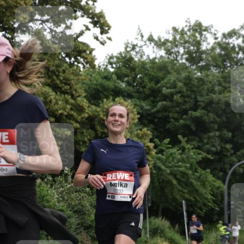 14.06.2026 - REWE Women's Run Jannik Wohlers http://msf.ph/oto/9789234 14.06.2026 10:02:13 Laufen 4, 10237, 57 meine-sportfotos.de