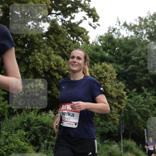 14.06.2026 - REWE Women's Run Jannik Wohlers http://msf.ph/oto/9789247 14.06.2026 10:02:13 Laufen 237 meine-sportfotos.de