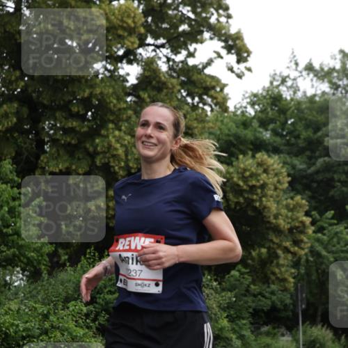 14.06.2026 - REWE Women's Run Jannik Wohlers http://msf.ph/oto/9789253 14.06.2026 10:02:13 Laufen 237 meine-sportfotos.de
