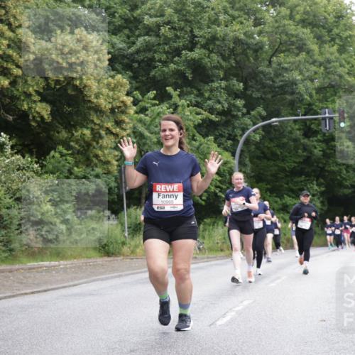 14.06.2026 - REWE Women's Run Jannik Wohlers http://msf.ph/oto/9789255 14.06.2026 10:02:18 Laufen 10965, 7 meine-sportfotos.de