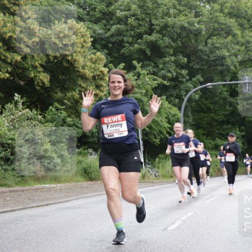 14.06.2026 - REWE Women's Run Jannik Wohlers http://msf.ph/oto/9789266 14.06.2026 10:02:19 Laufen 10965 meine-sportfotos.de