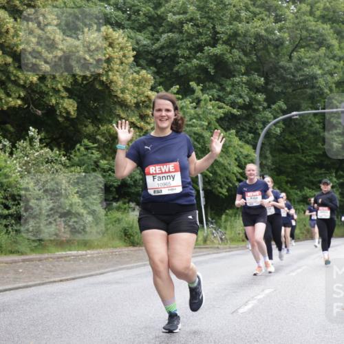 14.06.2026 - REWE Women's Run Jannik Wohlers http://msf.ph/oto/9789268 14.06.2026 10:02:19 Laufen 10965 meine-sportfotos.de