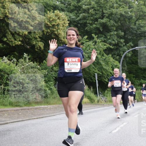14.06.2026 - REWE Women's Run Jannik Wohlers http://msf.ph/oto/9789279 14.06.2026 10:02:19 Laufen 10965 meine-sportfotos.de