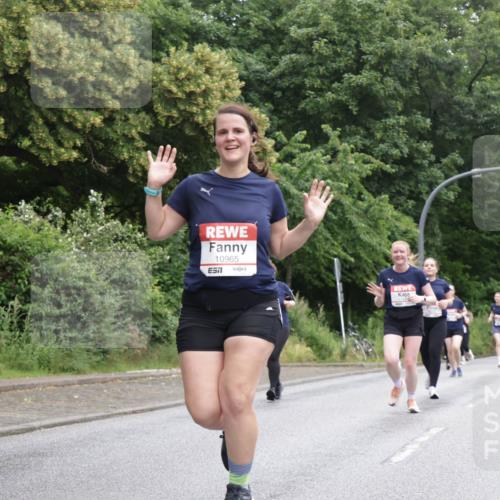14.06.2026 - REWE Women's Run Jannik Wohlers http://msf.ph/oto/9789283 14.06.2026 10:02:19 Laufen 10965, 57 meine-sportfotos.de