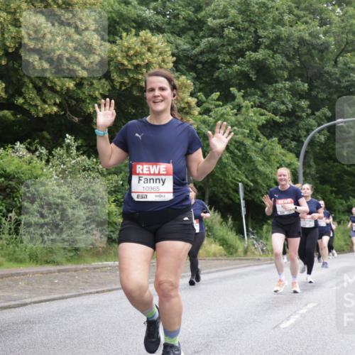 14.06.2026 - REWE Women's Run Jannik Wohlers http://msf.ph/oto/9789285 14.06.2026 10:02:19 Laufen 10965, 7 meine-sportfotos.de