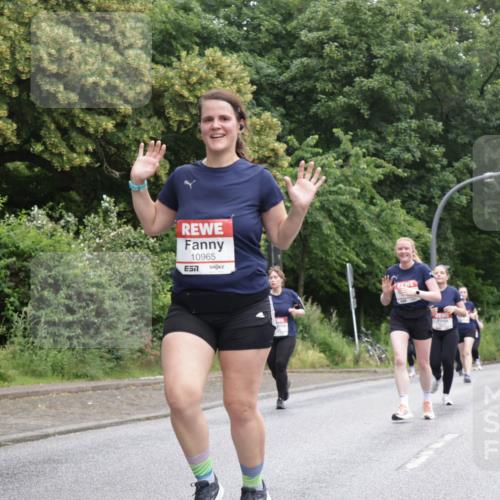 14.06.2026 - REWE Women's Run Jannik Wohlers http://msf.ph/oto/9789287 14.06.2026 10:02:19 Laufen 10965, 7 meine-sportfotos.de