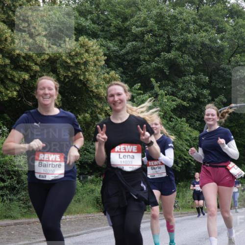 14.06.2026 - REWE Women's Run Jannik Wohlers http://msf.ph/oto/9789423 14.06.2026 10:02:33 Laufen 10350, 7, 11033, 10467, 57, 650 meine-sportfotos.de