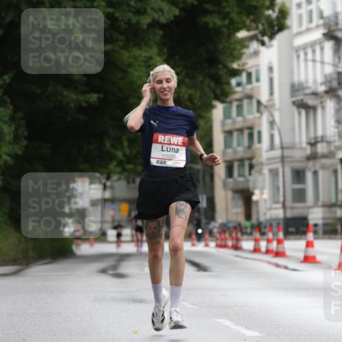 14.06.2026 - REWE Women's Run Jannik Wohlers http://msf.ph/oto/9789476 14.06.2026 09:42:41 Laufen 10020, 57 meine-sportfotos.de