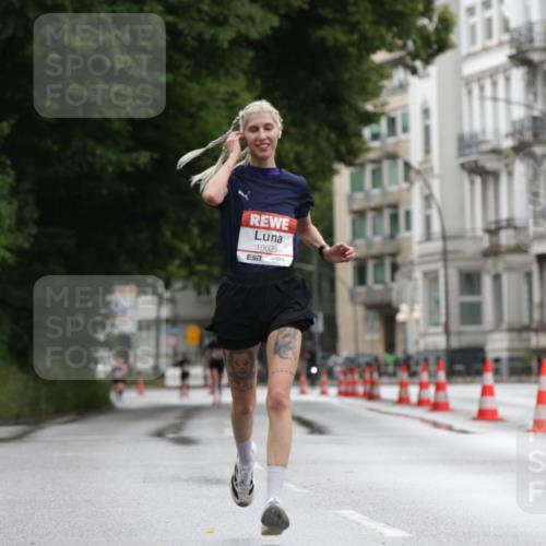 14.06.2026 - REWE Women's Run Jannik Wohlers http://msf.ph/oto/9789477 14.06.2026 09:42:41 Laufen 10020, 57 meine-sportfotos.de