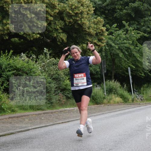 14.06.2026 - REWE Women's Run Jannik Wohlers http://msf.ph/oto/9789629 14.06.2026 10:02:53 Laufen 10371, 57 meine-sportfotos.de