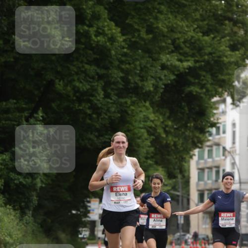 14.06.2026 - REWE Women's Run Jannik Wohlers http://msf.ph/oto/9789932 14.06.2026 09:44:04 Laufen 10790, 57, 10120, 10118 meine-sportfotos.de
