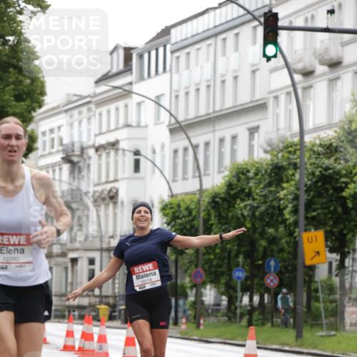14.06.2026 - REWE Women's Run Jannik Wohlers http://msf.ph/oto/9789971 14.06.2026 09:44:07 Laufen 1011, 10790, 10118, 57, 01 meine-sportfotos.de