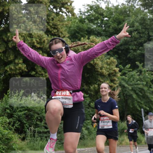 14.06.2026 - REWE Women's Run Jannik Wohlers http://msf.ph/oto/9789977 14.06.2026 10:03:23 Laufen 883, 10126, 57 meine-sportfotos.de