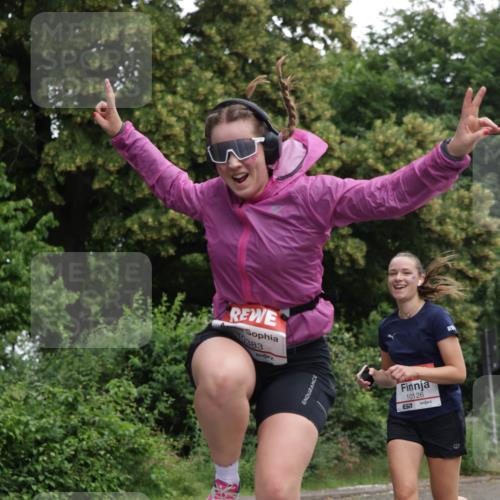 14.06.2026 - REWE Women's Run Jannik Wohlers http://msf.ph/oto/9789985 14.06.2026 10:03:23 Laufen 10383, 10126, 657, 8 meine-sportfotos.de
