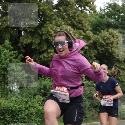 14.06.2026 - REWE Women's Run Jannik Wohlers http://msf.ph/oto/9789990 14.06.2026 10:03:23 Laufen 10383, 10126, 7 meine-sportfotos.de