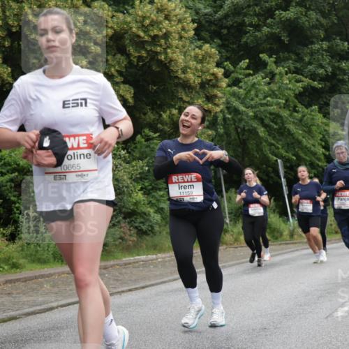 14.06.2026 - REWE Women's Run Jannik Wohlers http://msf.ph/oto/9790111 14.06.2026 10:03:31 Laufen 57, 0665, 11159 meine-sportfotos.de