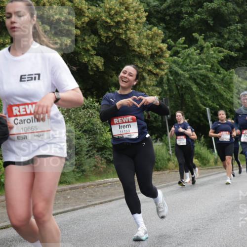 14.06.2026 - REWE Women's Run Jannik Wohlers http://msf.ph/oto/9790120 14.06.2026 10:03:32 Laufen 57, 10665, 6577, 11159 meine-sportfotos.de