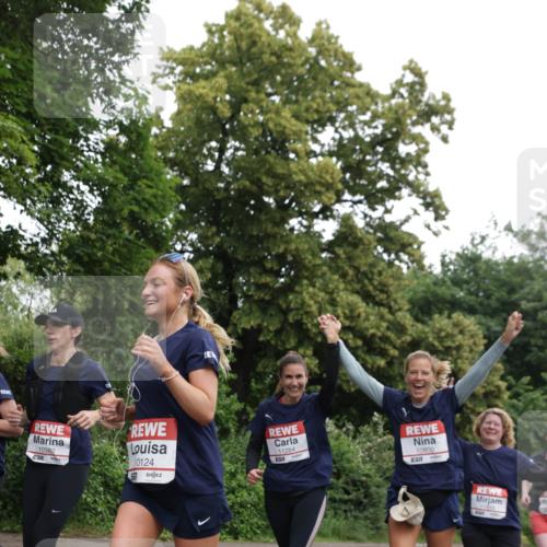 14.06.2026 - REWE Women's Run Jannik Wohlers http://msf.ph/oto/9790200 14.06.2026 10:03:38 Laufen 10382, 10124, 11284, 57, 10800, 57 meine-sportfotos.de